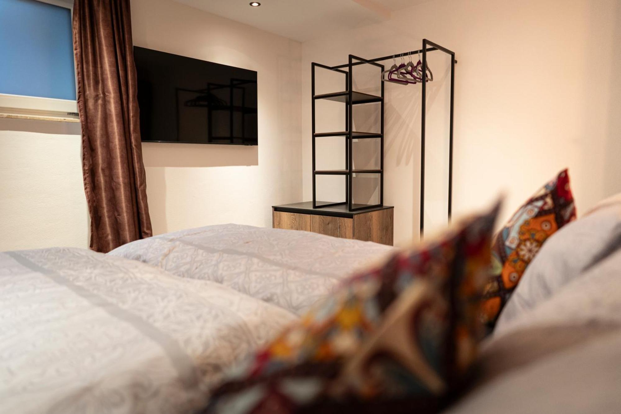 Philson Apartment *