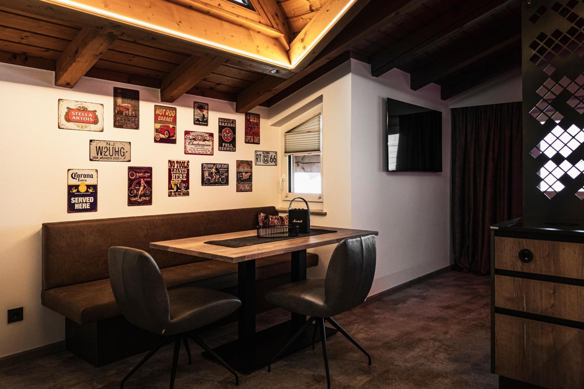 Philson Apartment *